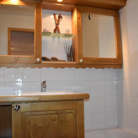 Apartment Familial Avec Balcon Est - Pres Des Pistes Et Commerces - Fr-1-464-181
